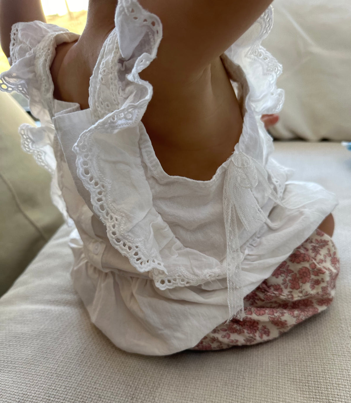 Ensemble Little girl